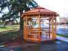12'estatebenches.jpg (722178 bytes)